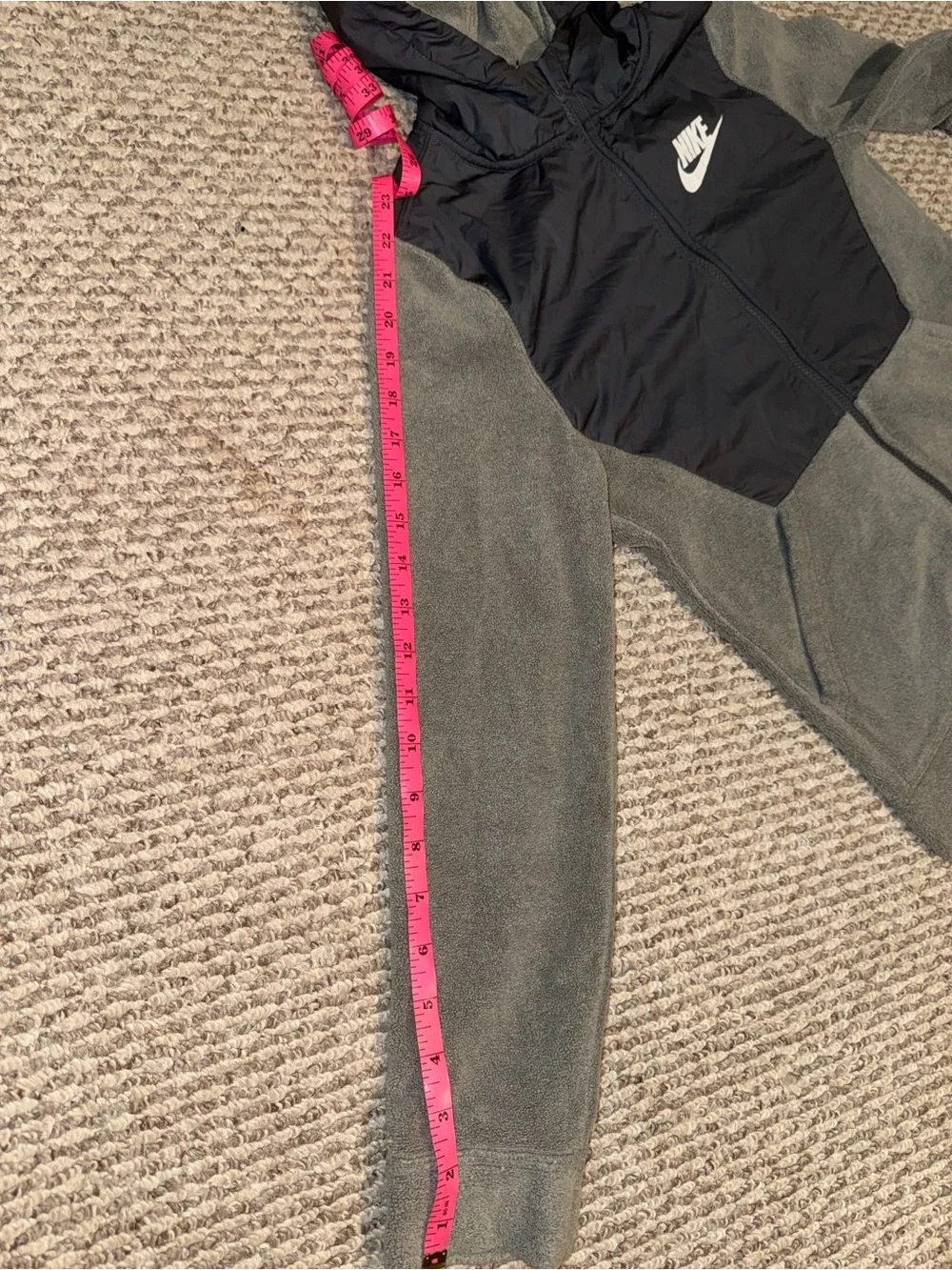 Nike lightweight hooded
